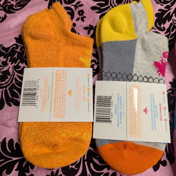 Four Pairs Of Ankle Cut Bombas Socks - Picture 4 of 5